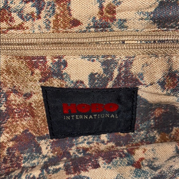 Hobo Camel color clutch